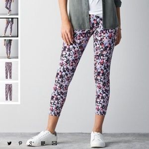 NEW American Eagle Outfitters Floral Leggings